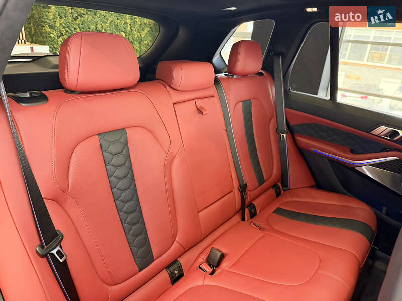 Внедорожник / Кроссовер BMW X5 M 2022 в Киеве