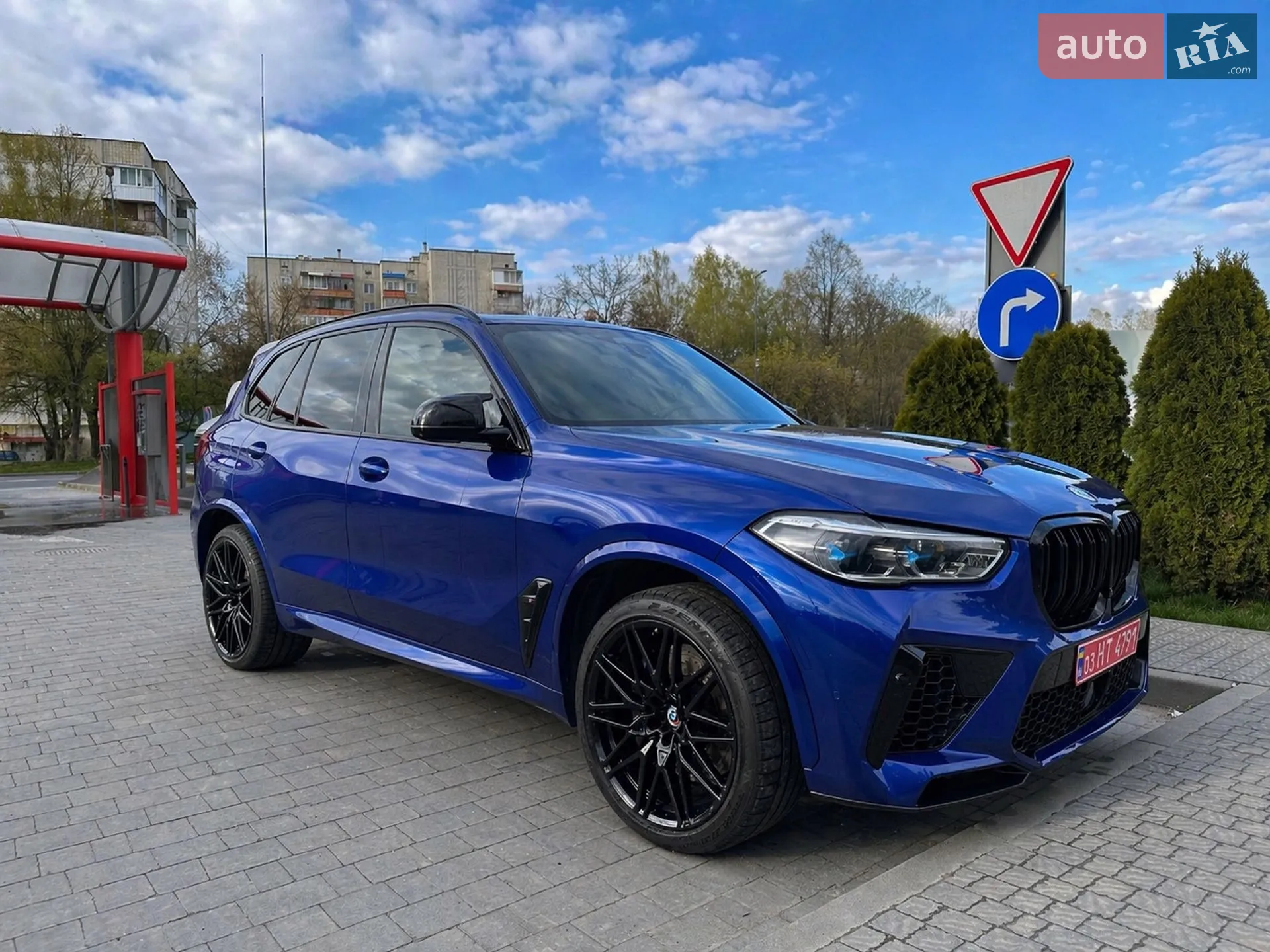 2020 BMW X5 M - мініатюра 3