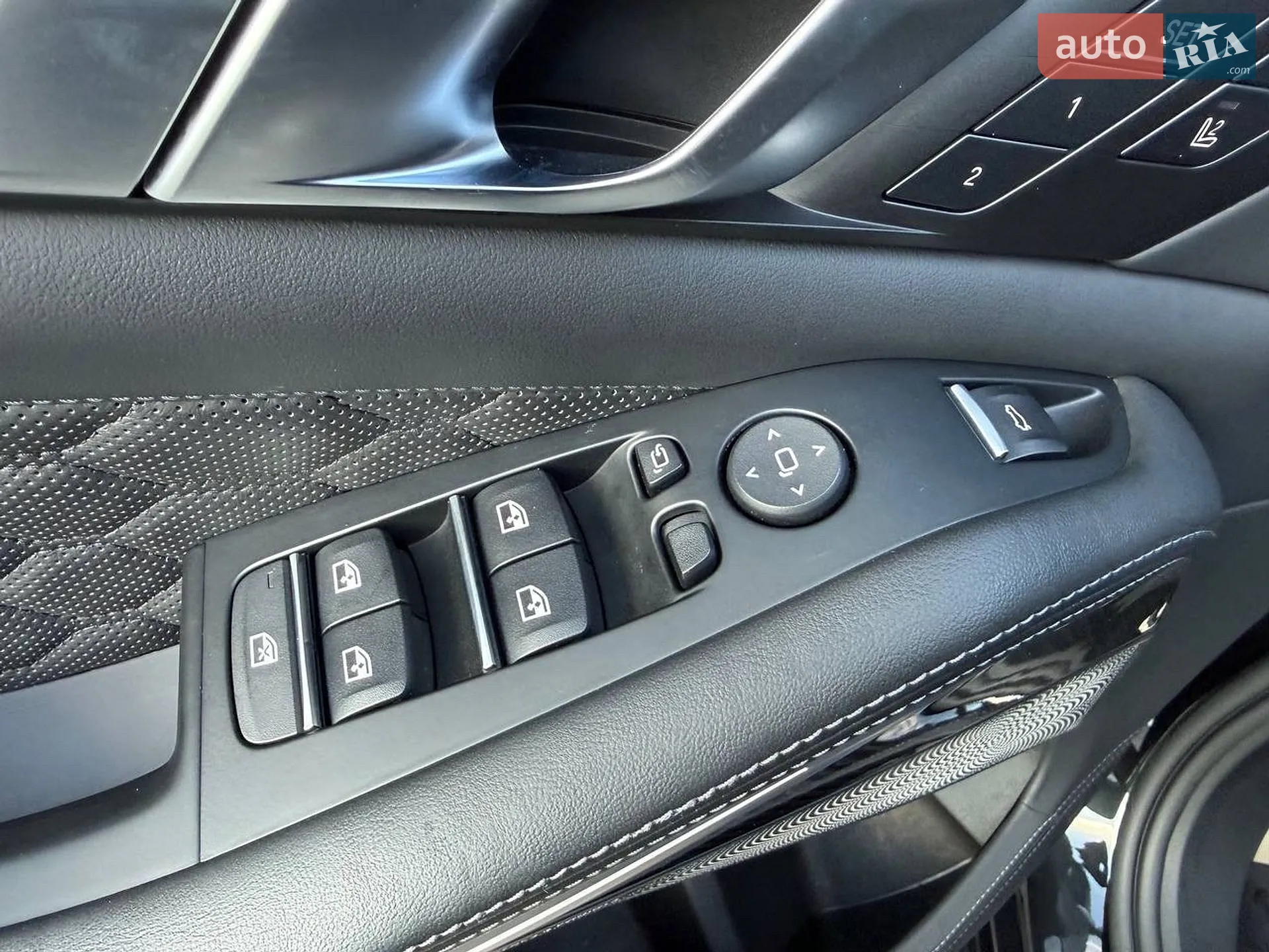 2022 BMW X5 M - мініатюра 23
