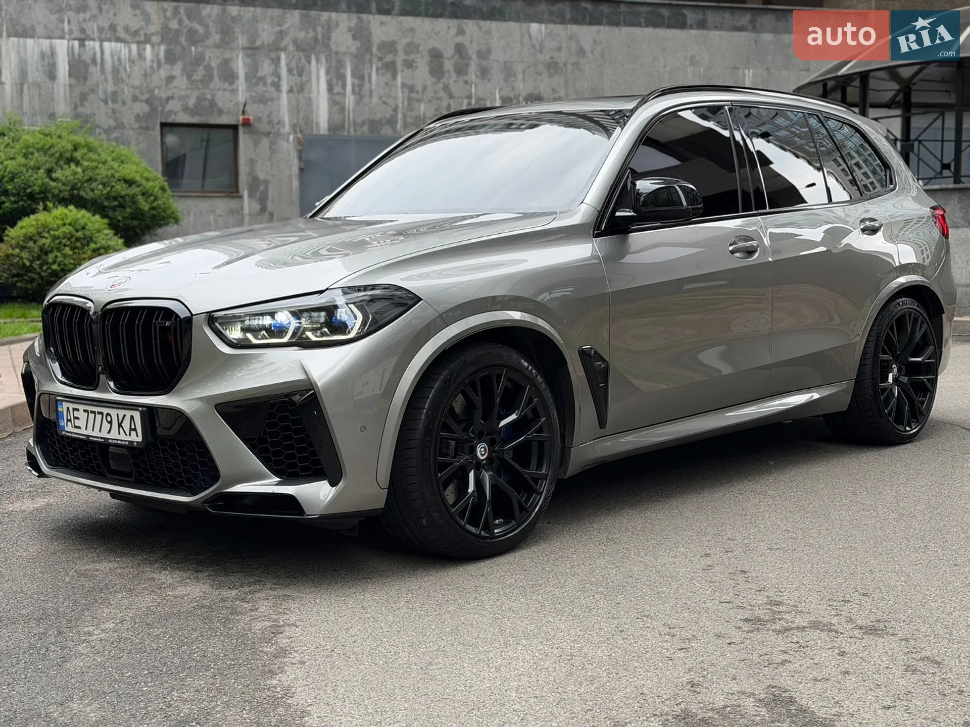 2022 BMW X5 M - фото 1