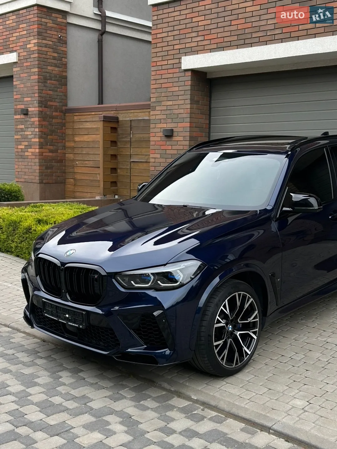 2022 BMW X5 M - мініатюра 6