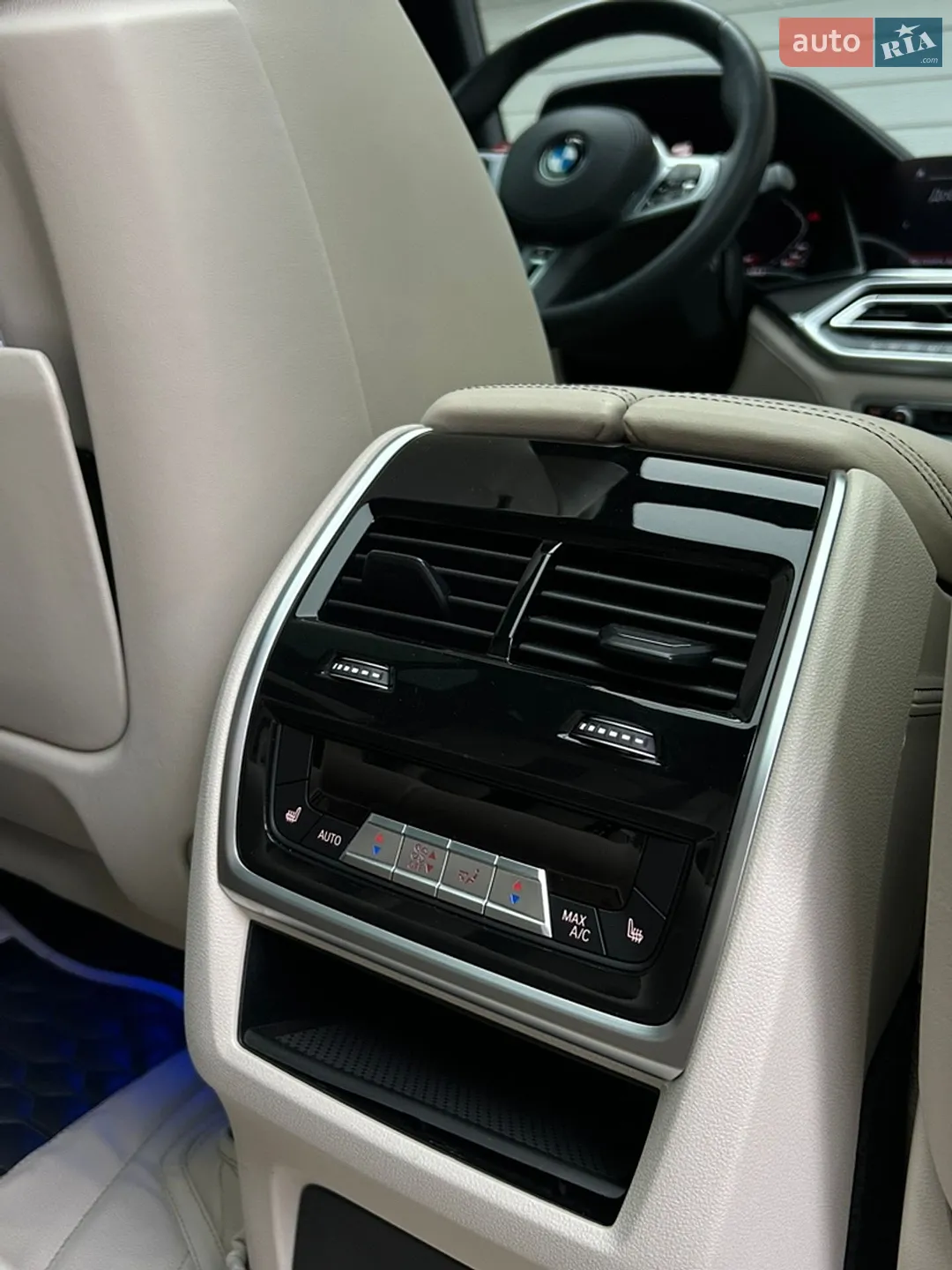 2022 BMW X5 M - мініатюра 37