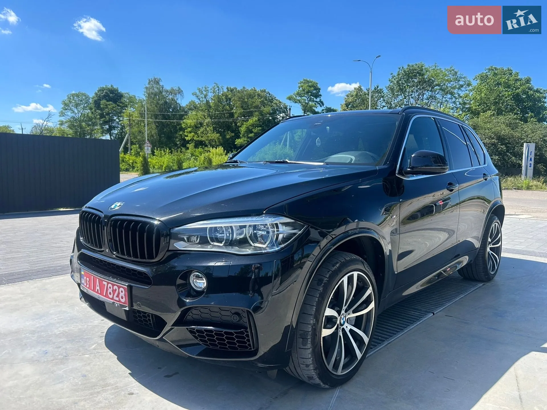 2016 BMW X5 M - мініатюра 11