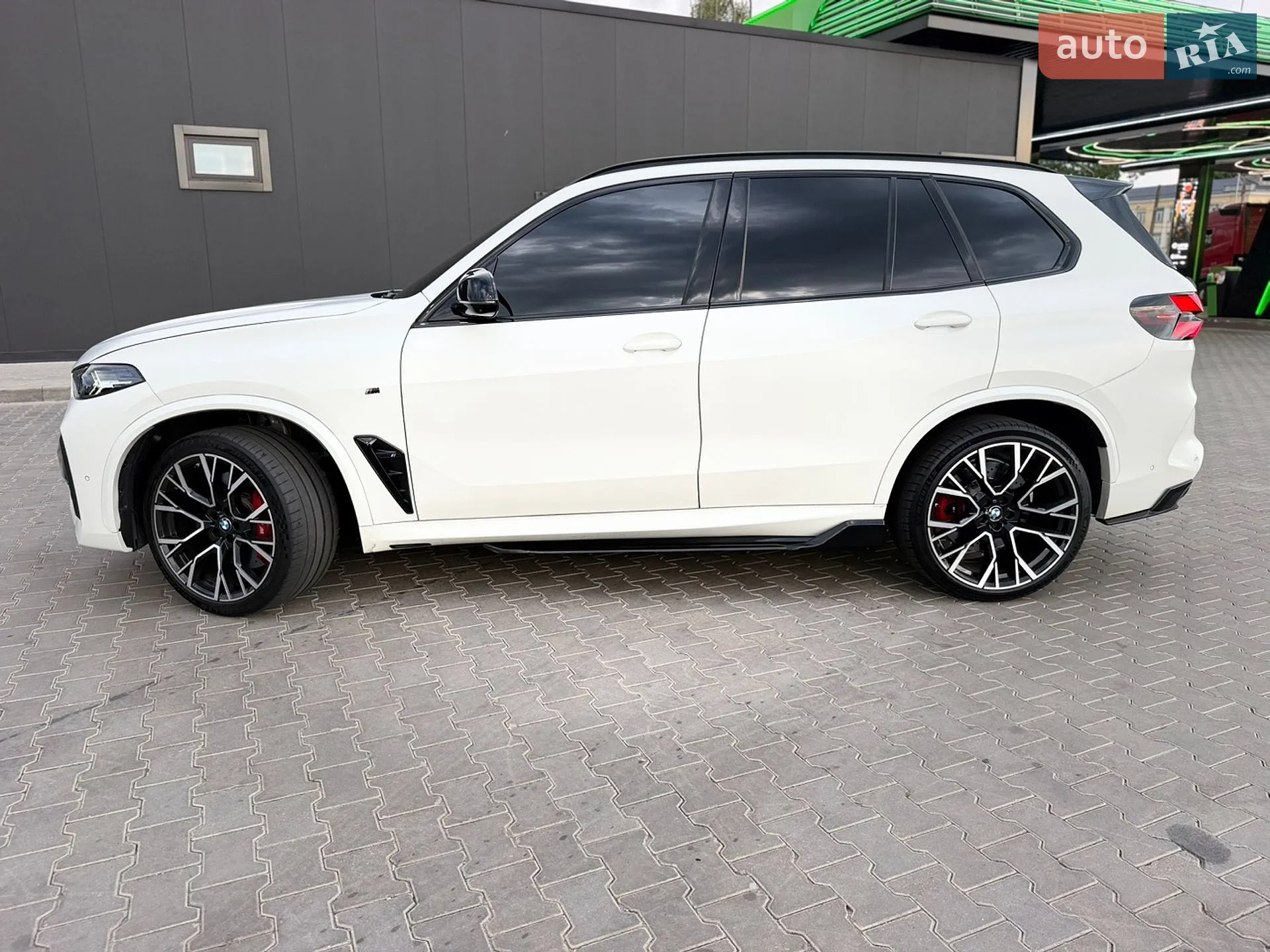 2021 BMW X5 M - мініатюра 14