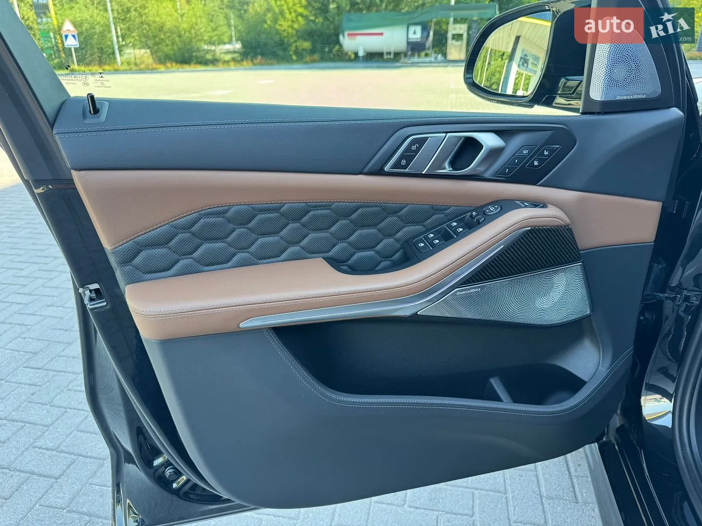 2023 BMW X5 M - мініатюра 11