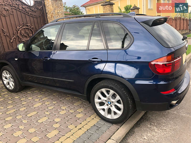 Позашляховик / Кросовер BMW X5 2011 в Рівному