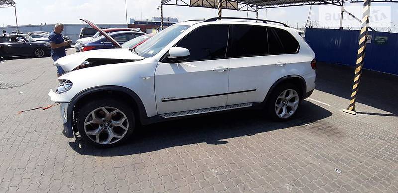 Внедорожник / Кроссовер BMW X5 2013 в Киеве