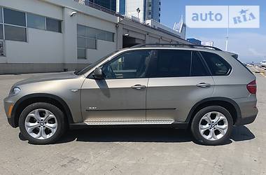 Позашляховик / Кросовер BMW X5 2011 в 