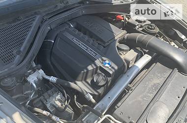 Позашляховик / Кросовер BMW X5 2011 в 