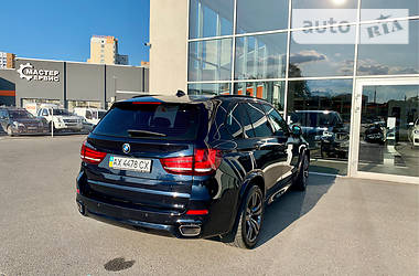 Позашляховик / Кросовер BMW X5 2015 в  фото 7 Позашляховик / Кросовер BMW X5 2015 в