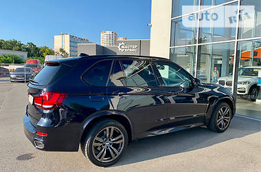 Позашляховик / Кросовер BMW X5 2015 в  фото 9 Позашляховик / Кросовер BMW X5 2015 в