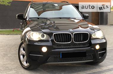 Позашляховик / Кросовер BMW X5 2010 в Івано-Франківську