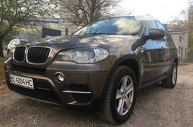 Позашляховик / Кросовер BMW X5 2012 в 