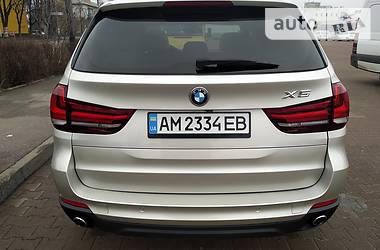 Позашляховик / Кросовер BMW X5 2014 в 