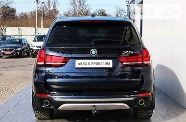 Позашляховик / Кросовер BMW X5 2016 в 
