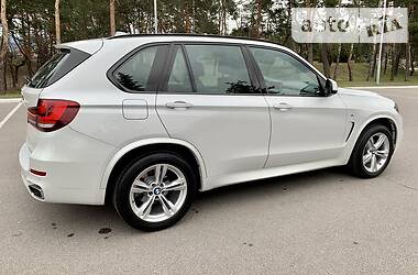 Позашляховик / Кросовер BMW X5 2017 в 