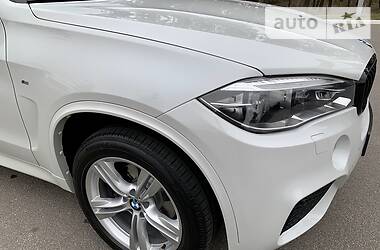 Позашляховик / Кросовер BMW X5 2017 в 