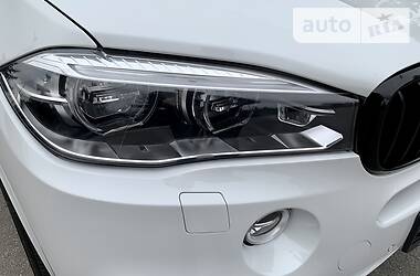 Позашляховик / Кросовер BMW X5 2017 в 