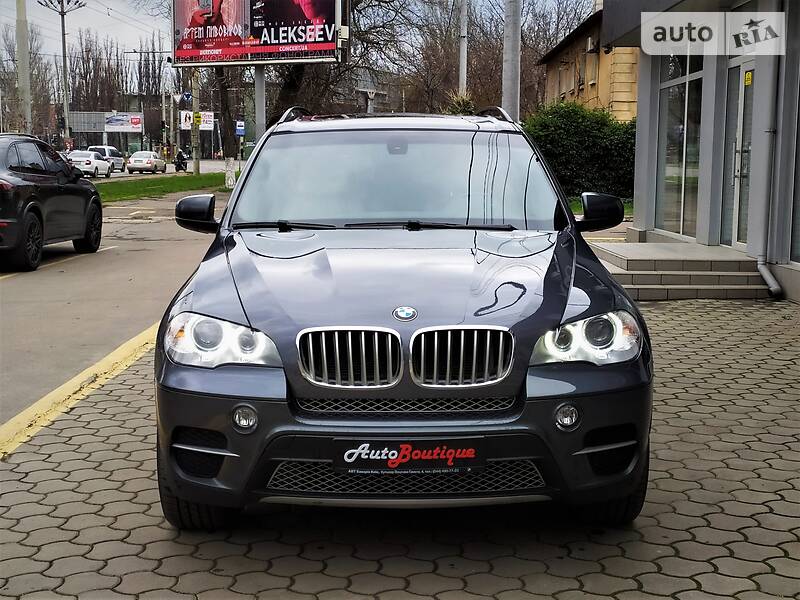 Позашляховик / Кросовер BMW X5 2012 в 