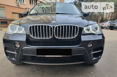 Позашляховик / Кросовер BMW X5 2012 в 