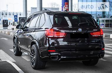 Позашляховик / Кросовер BMW X5 2015 в 