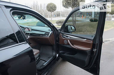 Позашляховик / Кросовер BMW X5 2015 в 