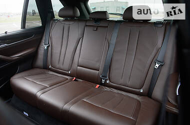 Позашляховик / Кросовер BMW X5 2015 в 