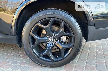 Позашляховик / Кросовер BMW X5 2010 в 