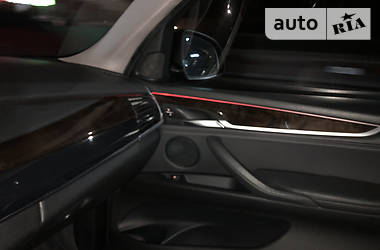 Позашляховик / Кросовер BMW X5 2014 в 