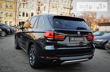 Позашляховик / Кросовер BMW X5 2017 в 