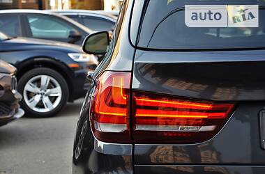 Позашляховик / Кросовер BMW X5 2017 в 