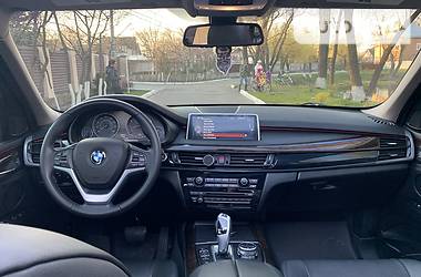 Позашляховик / Кросовер BMW X5 2014 в 