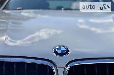 Позашляховик / Кросовер BMW X5 2015 в 