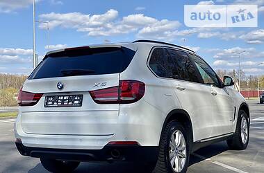 Позашляховик / Кросовер BMW X5 2015 в 