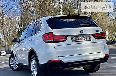 Позашляховик / Кросовер BMW X5 2015 в 