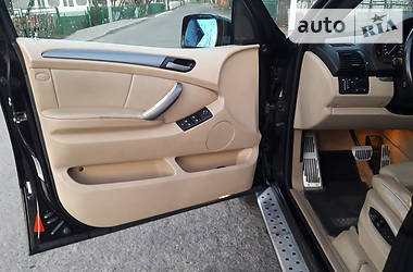 Позашляховик / Кросовер BMW X5 2003 в 