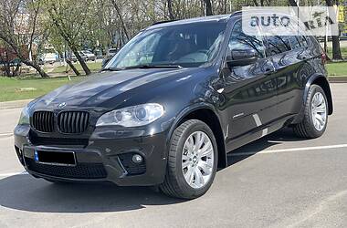 Позашляховик / Кросовер BMW X5 2013 в 