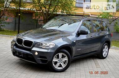Позашляховик / Кросовер BMW X5 2011 в 