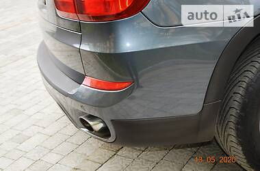 Позашляховик / Кросовер BMW X5 2011 в 