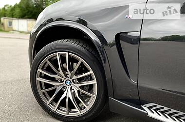 Позашляховик / Кросовер BMW X5 2015 в 