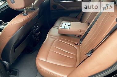 Позашляховик / Кросовер BMW X5 2015 в 