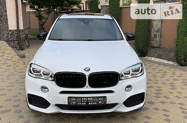 Внедорожник / Кроссовер BMW X5 2014 в Черновцах