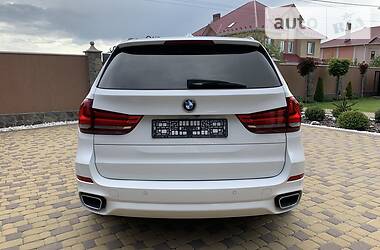 Внедорожник / Кроссовер BMW X5 2014 в Черновцах