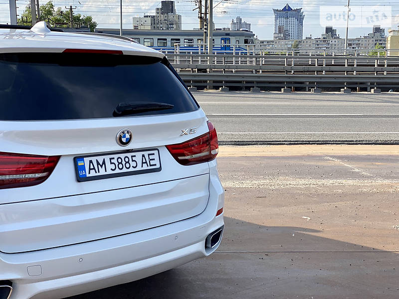 Позашляховик / Кросовер BMW X5 2015 в Києві