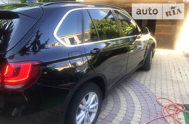 Позашляховик / Кросовер BMW X5 2016 в 