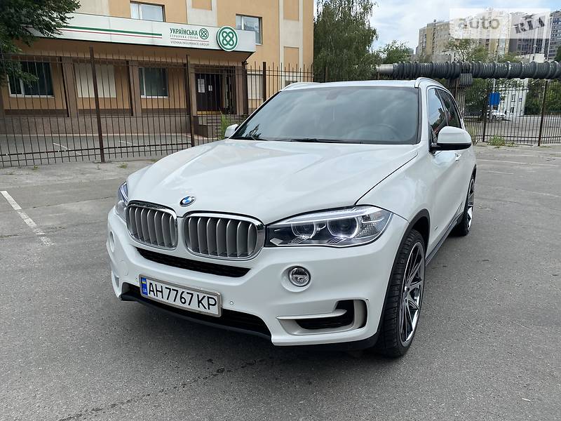 Позашляховик / Кросовер BMW X5 2016 в Києві