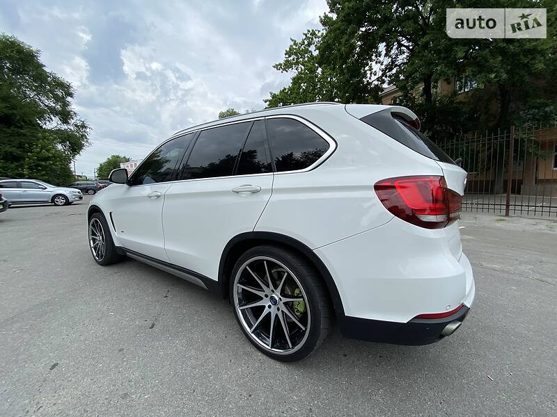 Позашляховик / Кросовер BMW X5 2016 в Києві