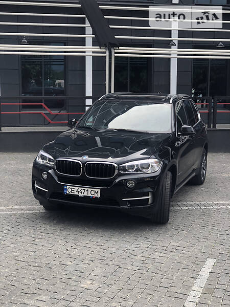 Позашляховик / Кросовер BMW X5 2018 в Чернівцях
