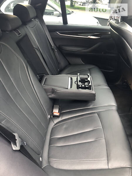 Позашляховик / Кросовер BMW X5 2018 в Чернівцях