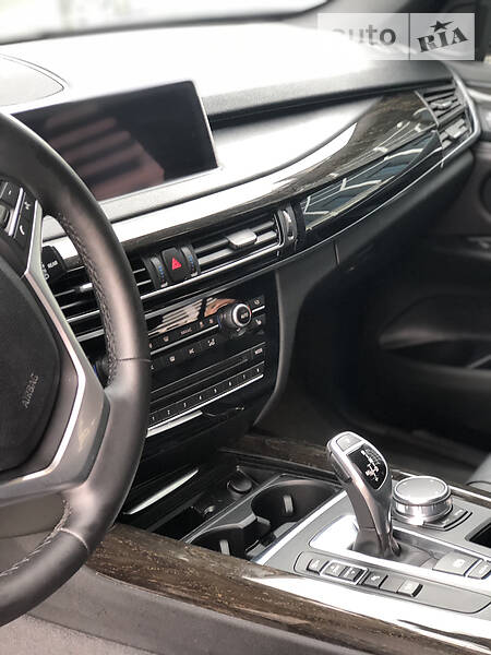 Позашляховик / Кросовер BMW X5 2018 в Чернівцях